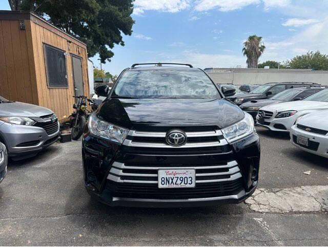 used 2019 Toyota Highlander car, priced at $22,997