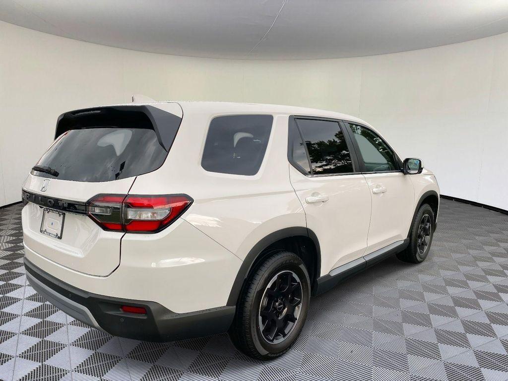 used 2025 Honda Pilot car, priced at $43,997