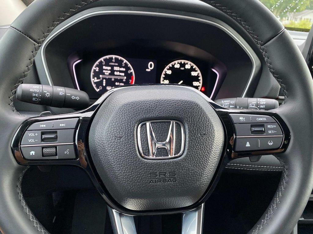 used 2025 Honda Pilot car, priced at $43,997