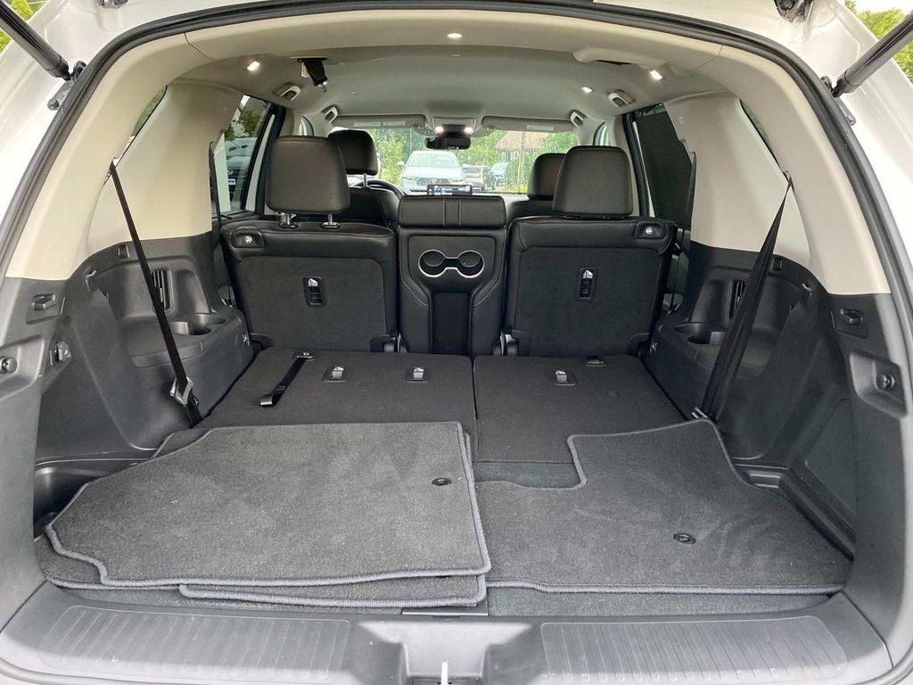 used 2025 Honda Pilot car, priced at $43,997