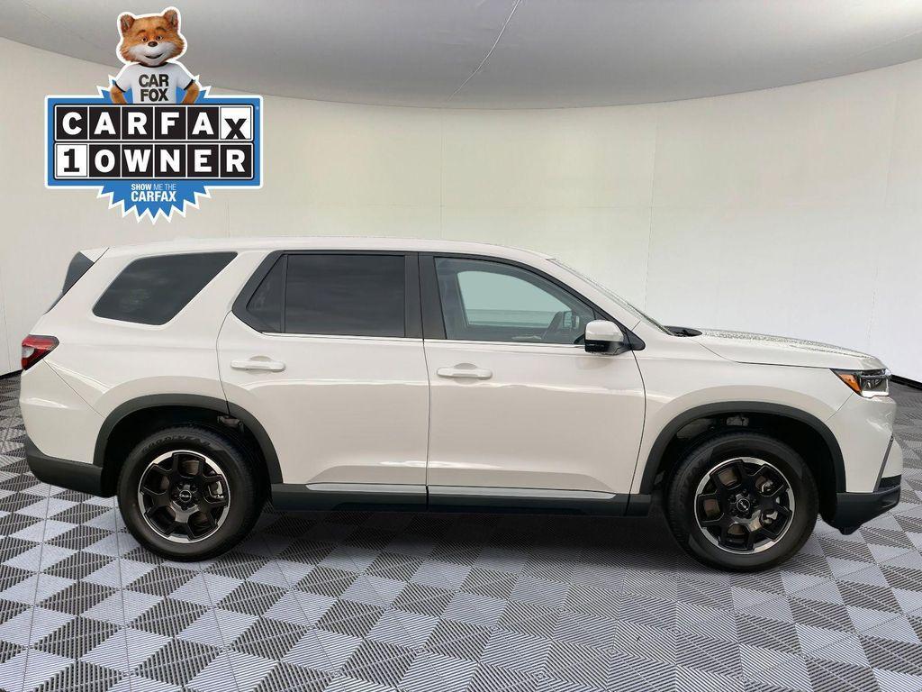 used 2025 Honda Pilot car, priced at $43,997
