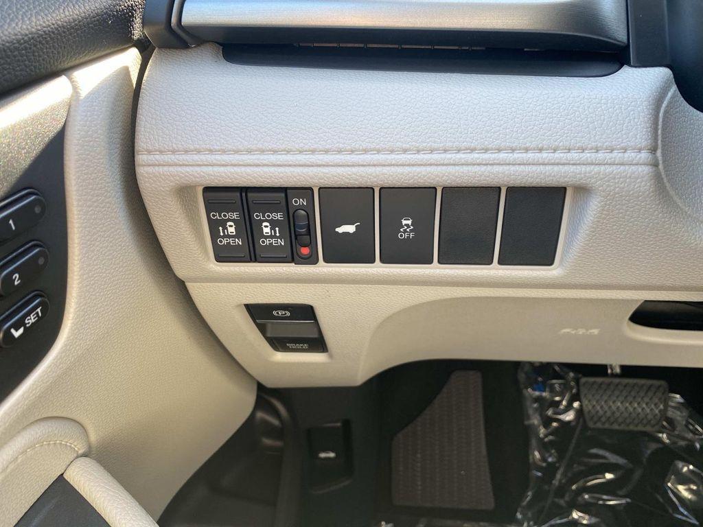 new 2026 Honda Odyssey car, priced at $44,290