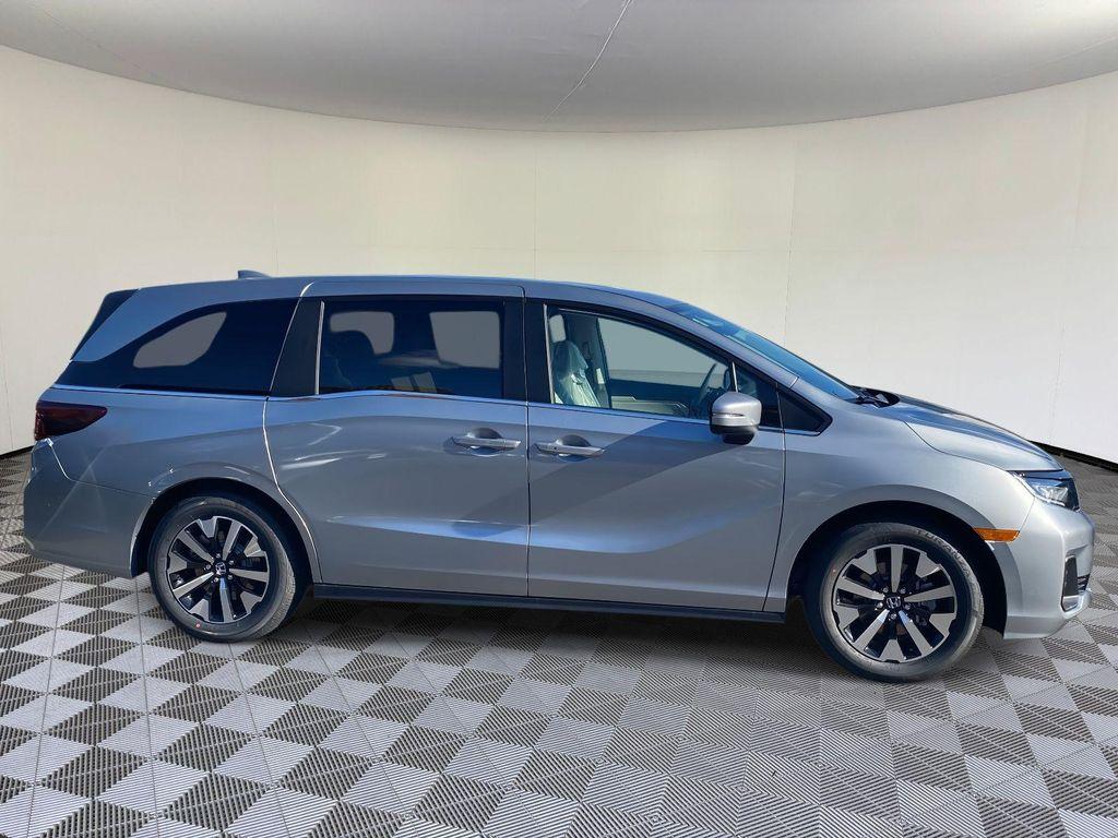 new 2026 Honda Odyssey car, priced at $44,290