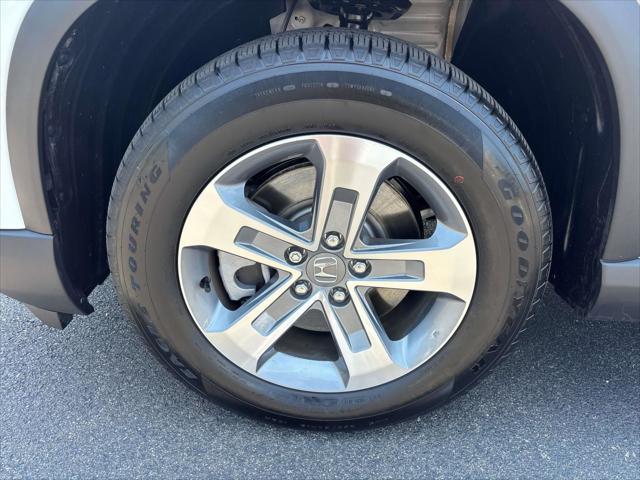 used 2025 Honda Pilot car, priced at $44,444