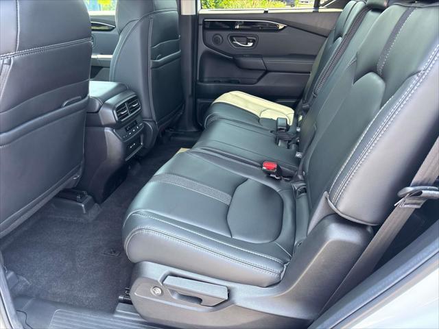 used 2025 Honda Pilot car, priced at $44,444