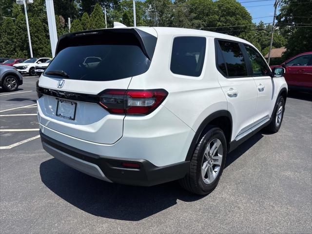 used 2025 Honda Pilot car, priced at $44,444