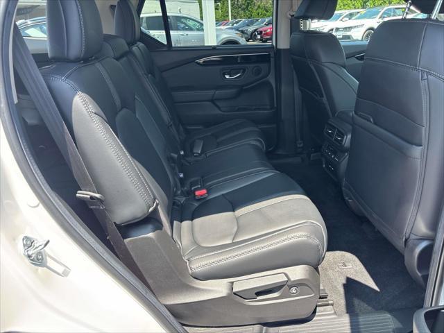 used 2025 Honda Pilot car, priced at $44,444