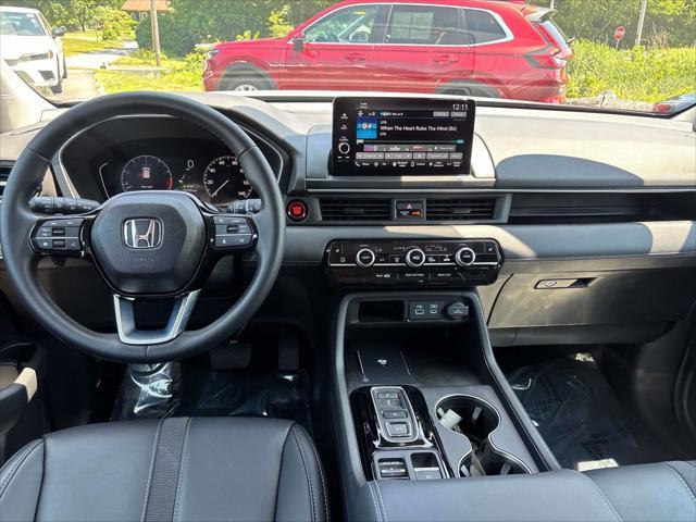used 2025 Honda Pilot car, priced at $44,444