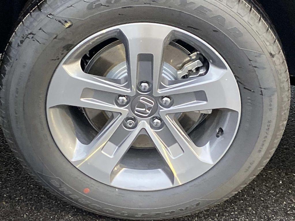 new 2025 Honda Pilot car, priced at $47,095