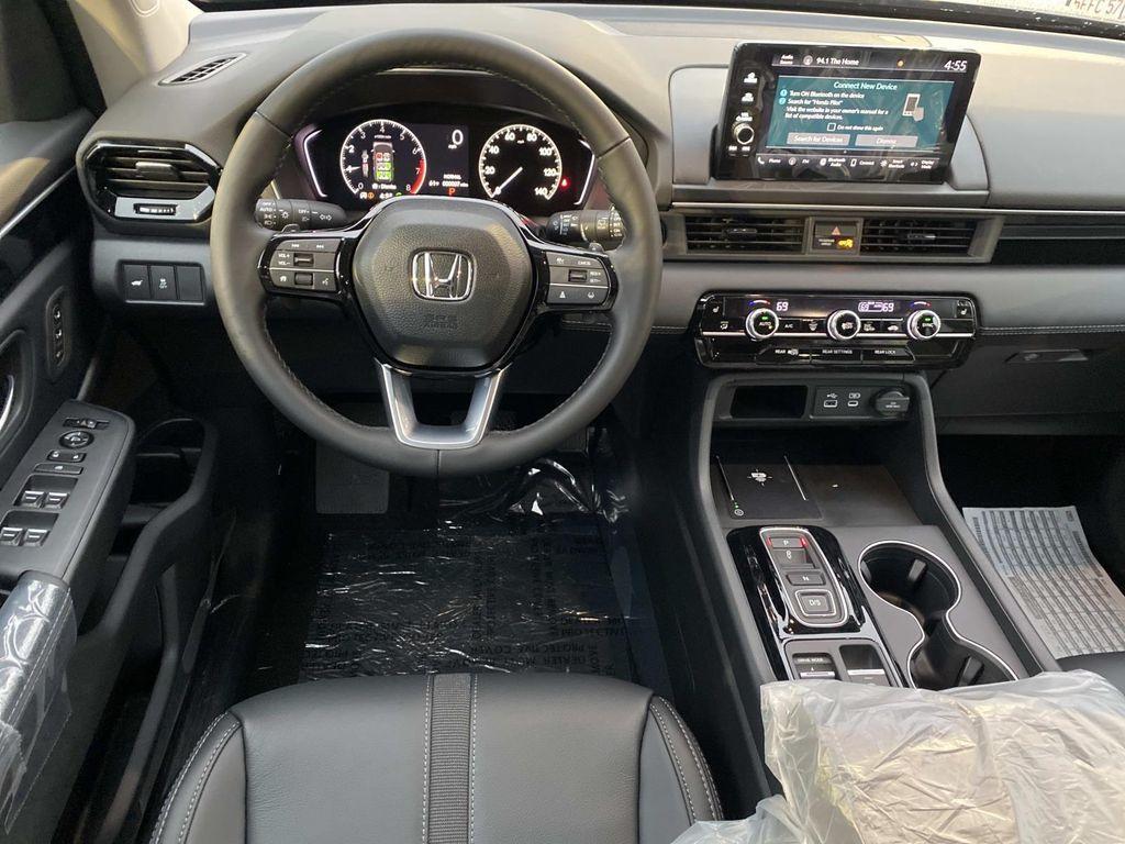 new 2025 Honda Pilot car, priced at $47,095