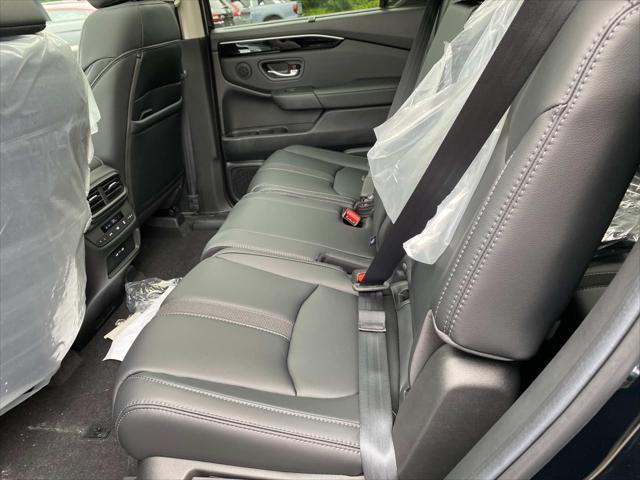 new 2025 Honda Pilot car, priced at $52,950