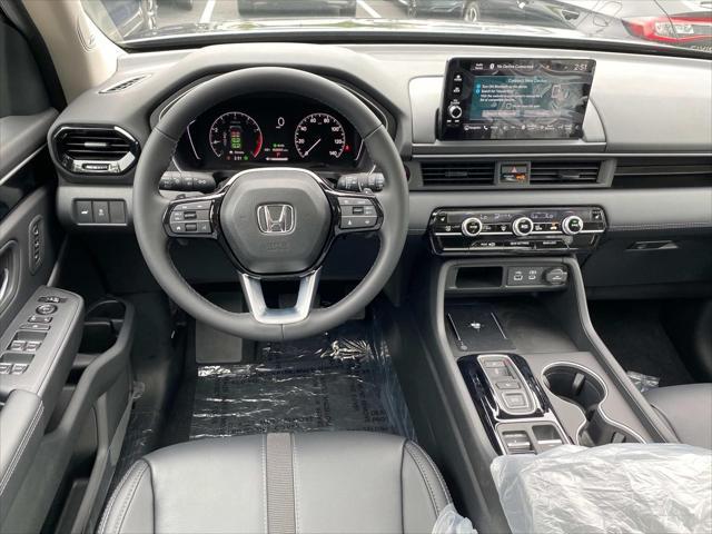 new 2025 Honda Pilot car, priced at $52,950