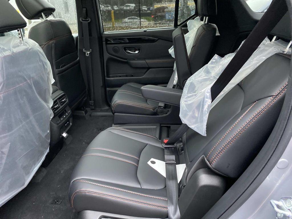 new 2025 Honda Pilot car, priced at $50,895