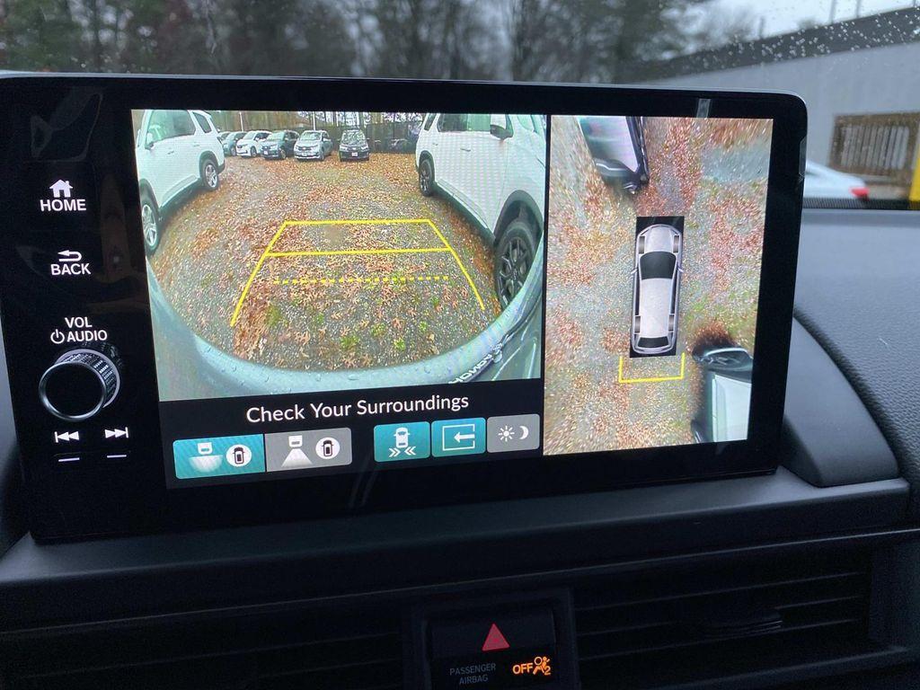 new 2025 Honda Pilot car, priced at $50,895