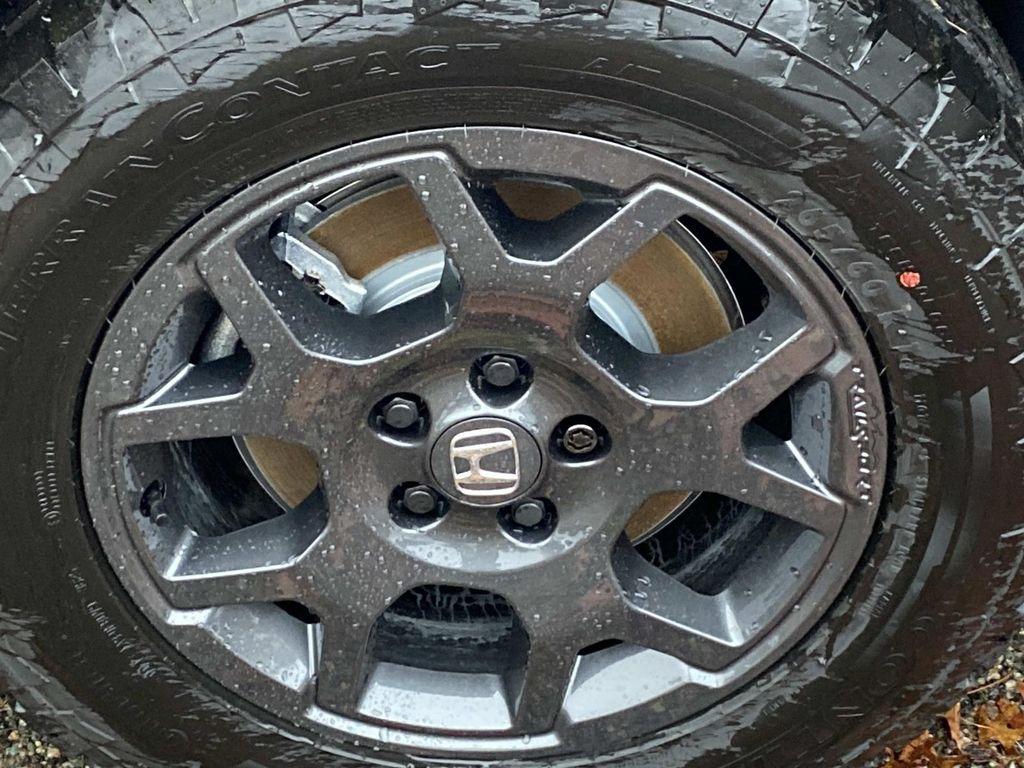 new 2025 Honda Pilot car, priced at $50,895