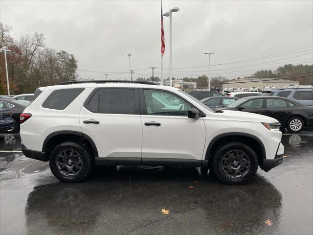 new 2025 Honda Pilot car, priced at $51,730