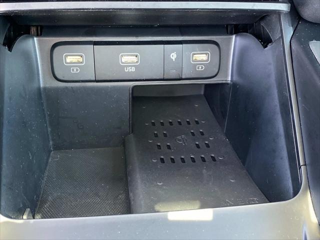 used 2023 Kia Sorento car, priced at $30,972