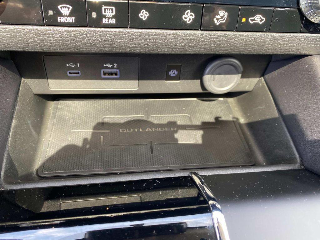 used 2024 Mitsubishi Outlander car, priced at $25,993