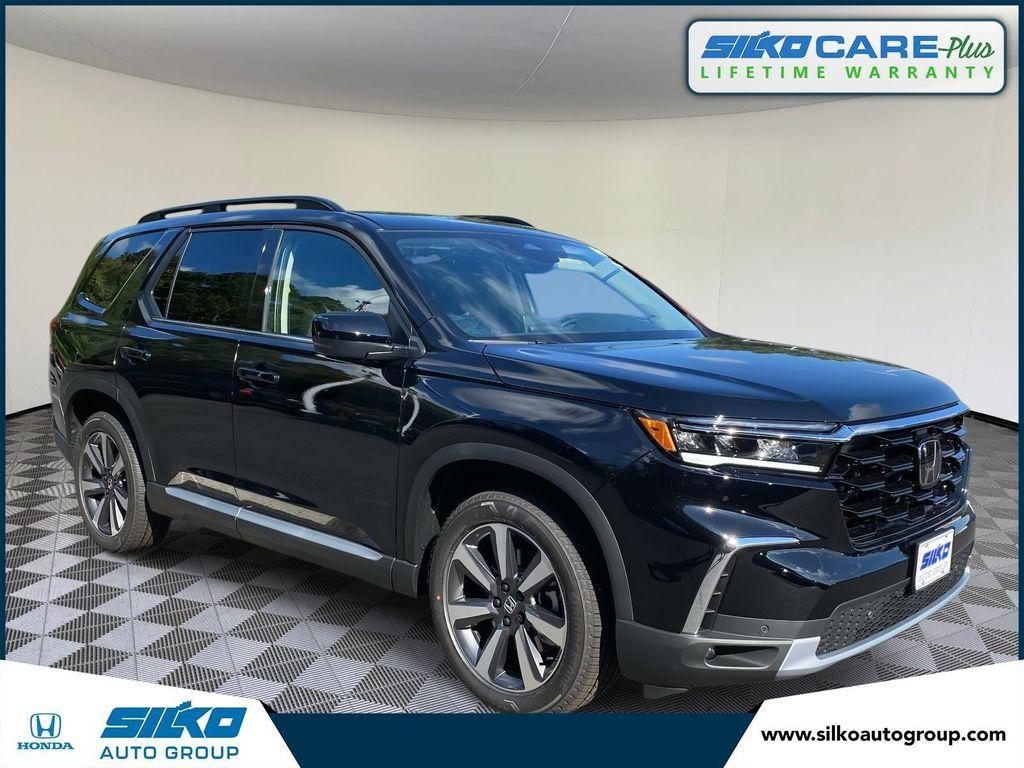 new 2025 Honda Pilot car, priced at $51,095