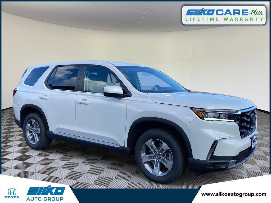 new 2025 Honda Pilot car, priced at $47,550