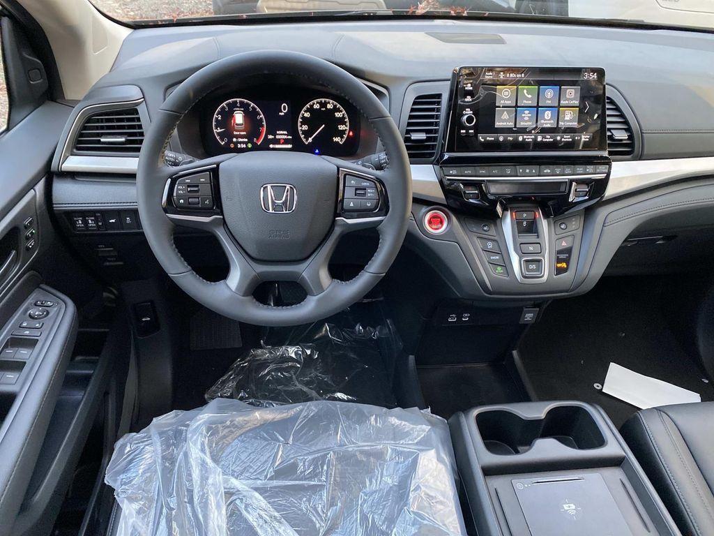 new 2026 Honda Odyssey car, priced at $44,290
