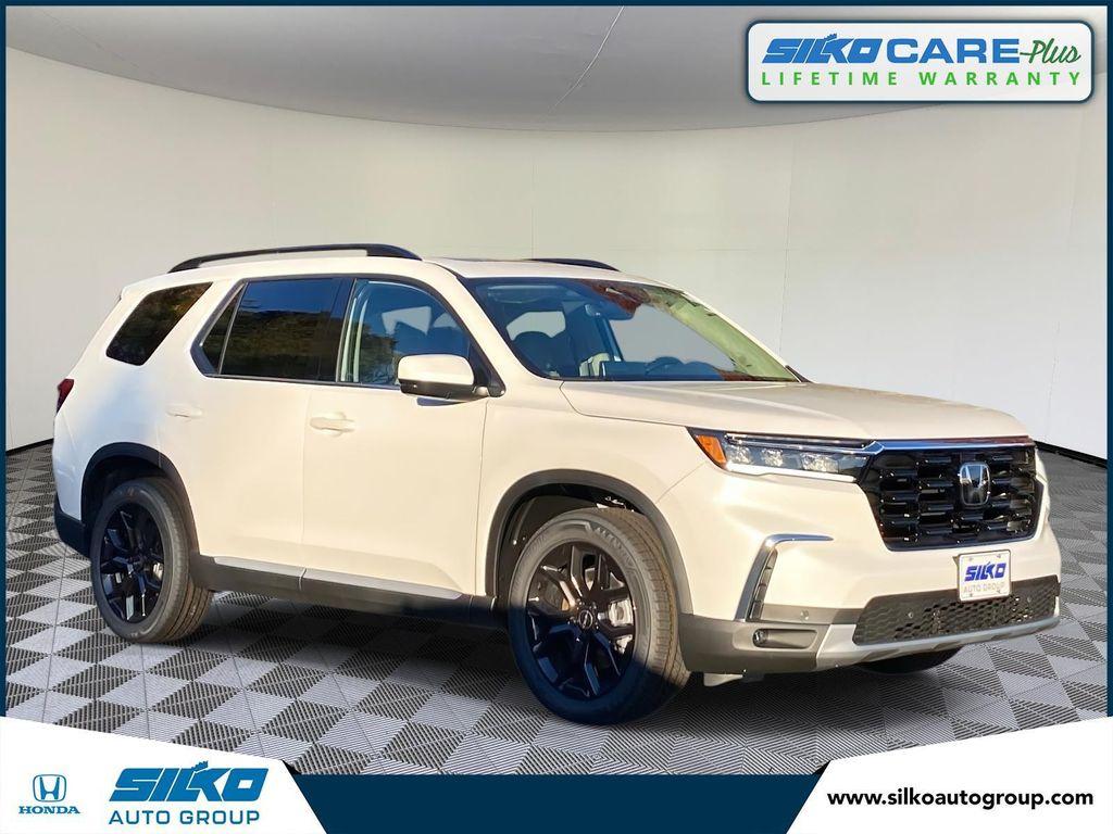 new 2025 Honda Pilot car, priced at $53,450