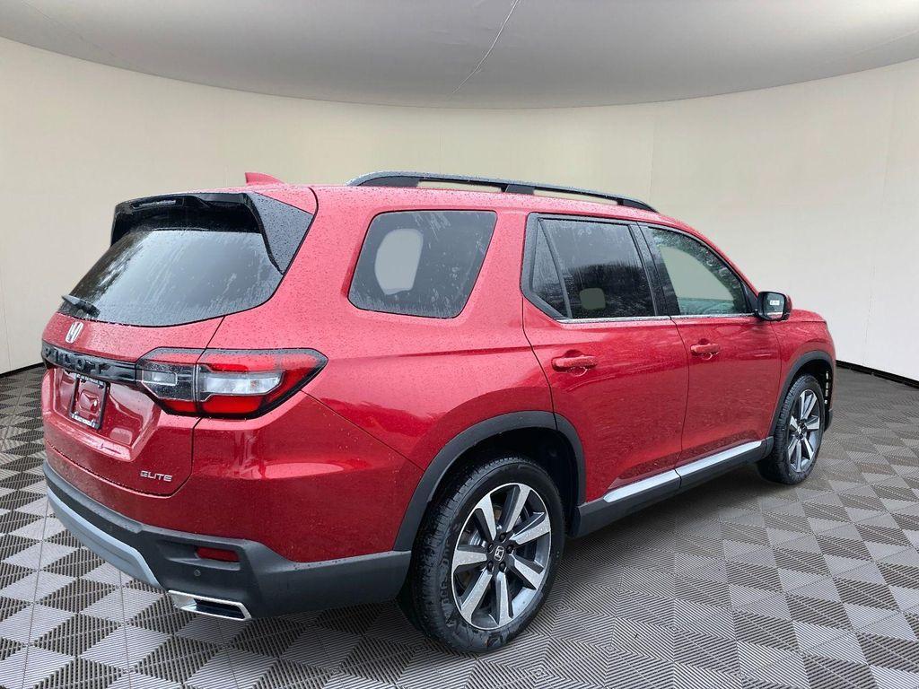 new 2025 Honda Pilot car, priced at $55,030