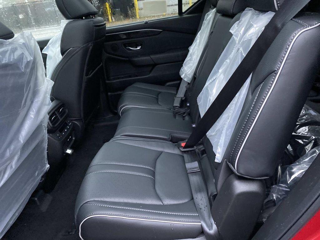 new 2025 Honda Pilot car, priced at $55,030