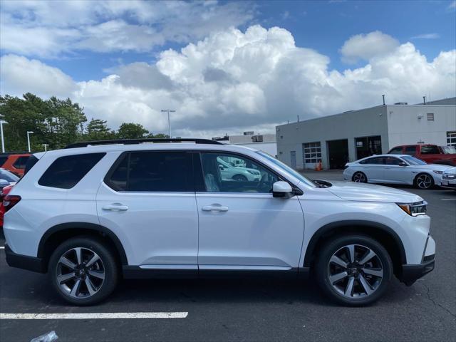 new 2025 Honda Pilot car, priced at $56,705