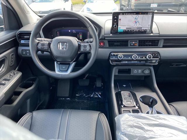 new 2025 Honda Pilot car, priced at $56,705