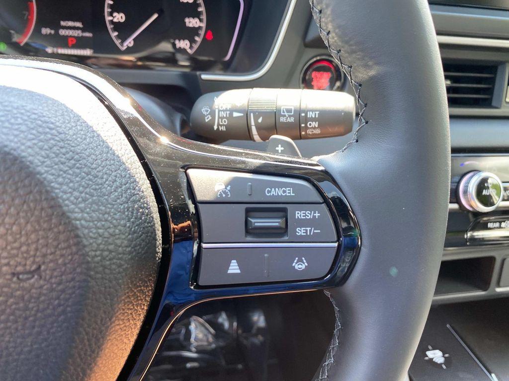 new 2025 Honda Pilot car, priced at $53,405