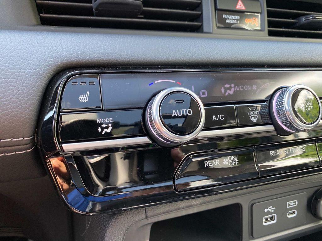 new 2025 Honda Pilot car, priced at $53,405