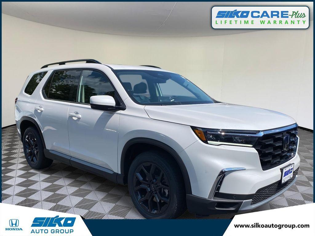 new 2025 Honda Pilot car, priced at $53,405