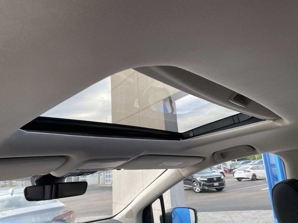 new 2026 Honda Odyssey car, priced at $44,290