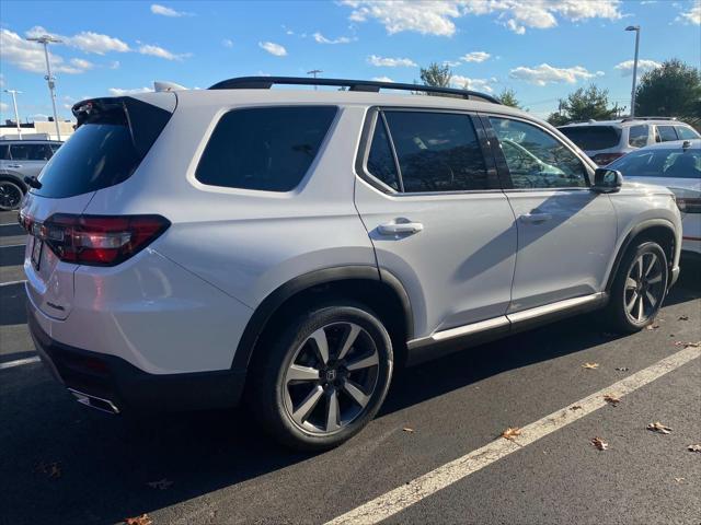 new 2025 Honda Pilot car, priced at $51,450