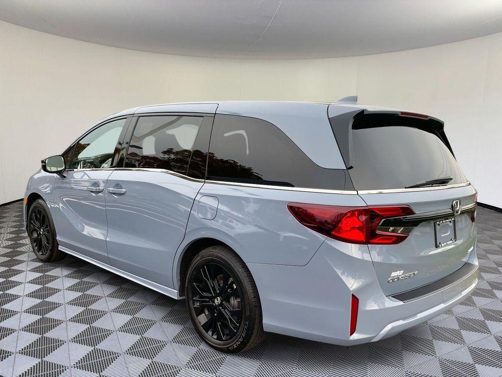 used 2025 Honda Odyssey car, priced at $39,513
