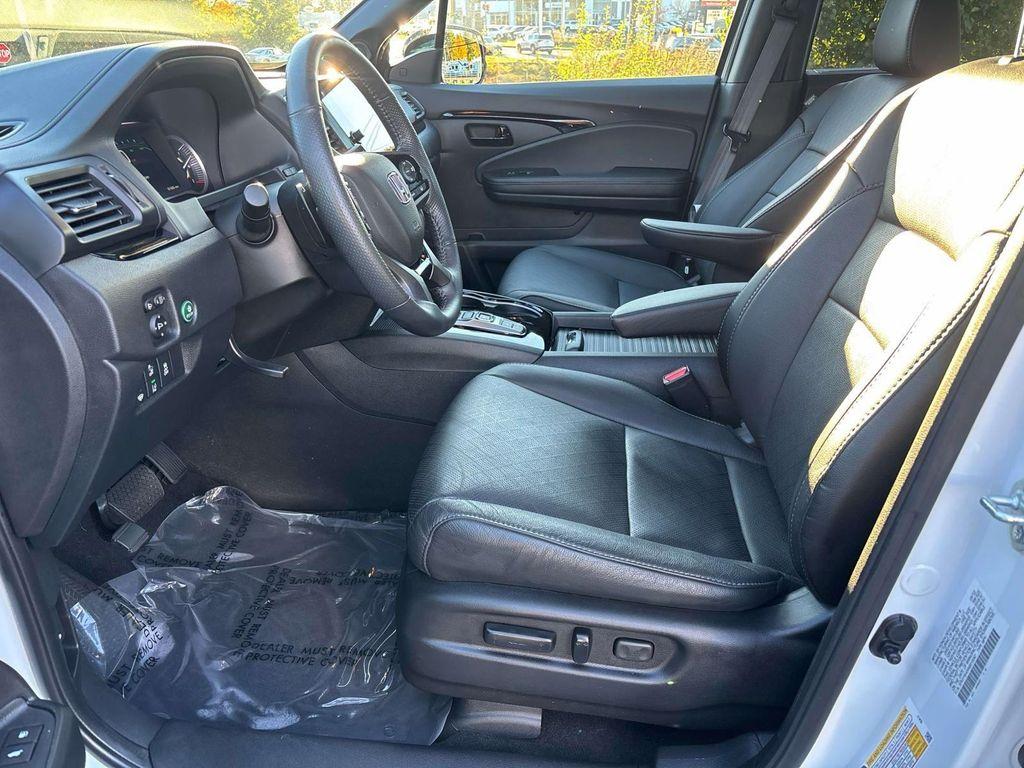 used 2022 Honda Passport car, priced at $37,660