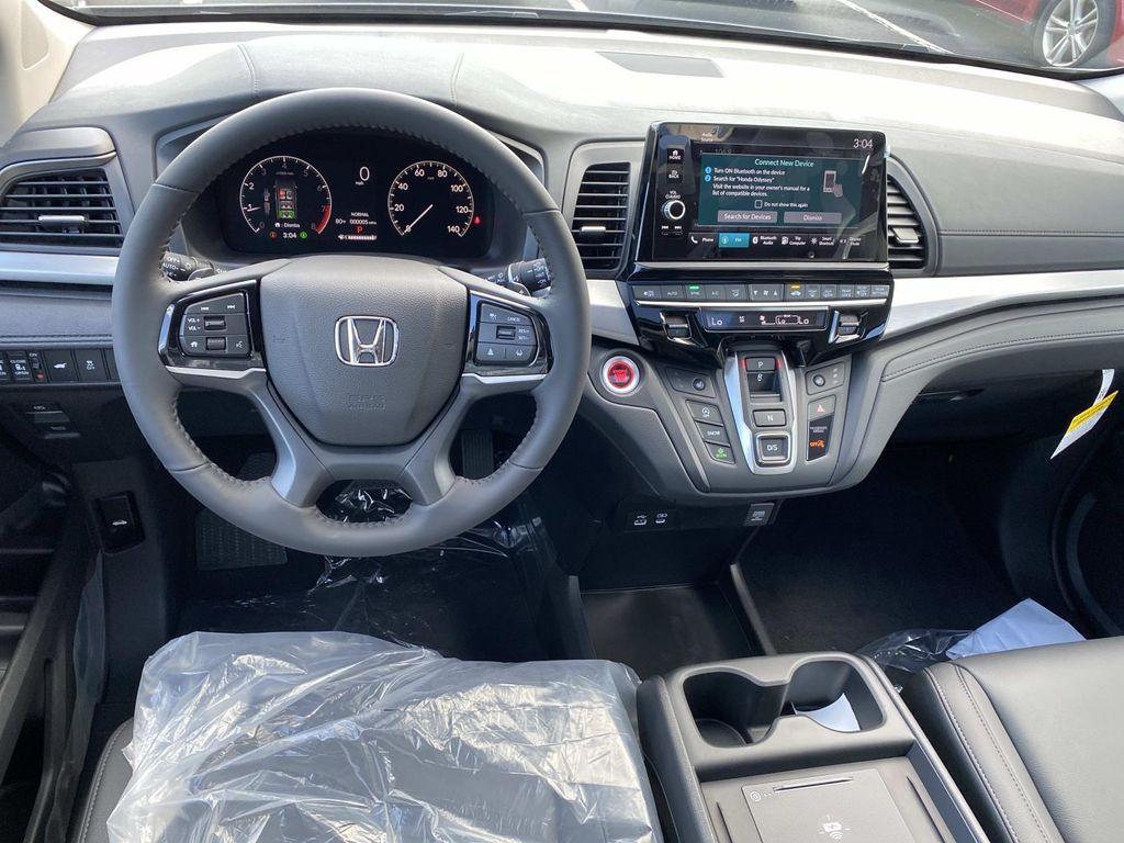 new 2026 Honda Odyssey car, priced at $44,290