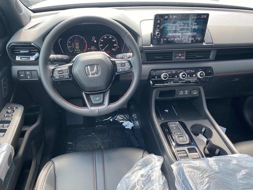 new 2025 Honda Pilot car, priced at $50,850