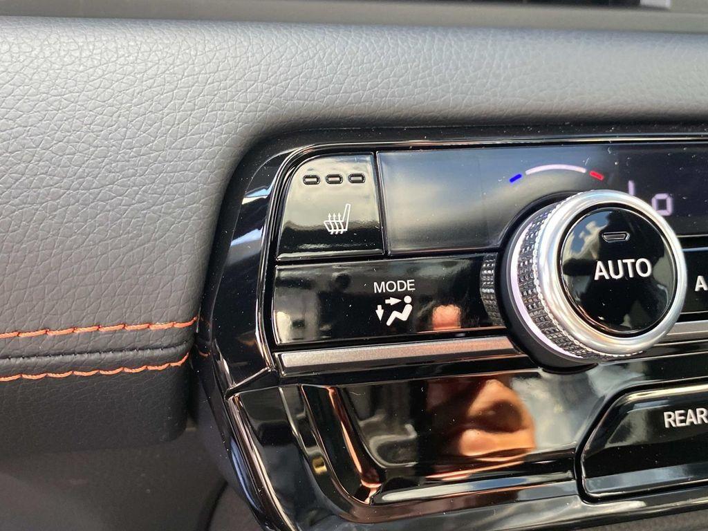new 2025 Honda Pilot car, priced at $50,850