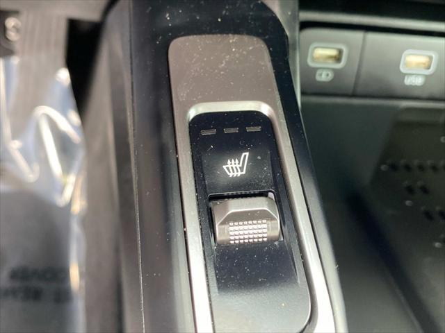 used 2022 Kia Sorento car, priced at $29,920