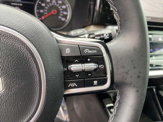 used 2022 Kia Sorento car, priced at $29,920