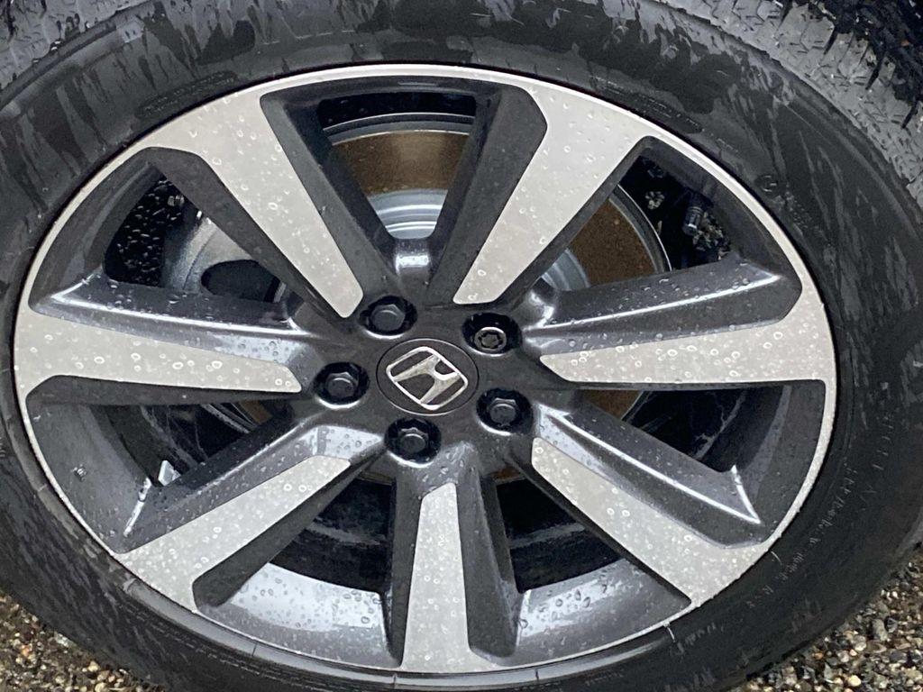 new 2025 Honda Pilot car, priced at $55,030