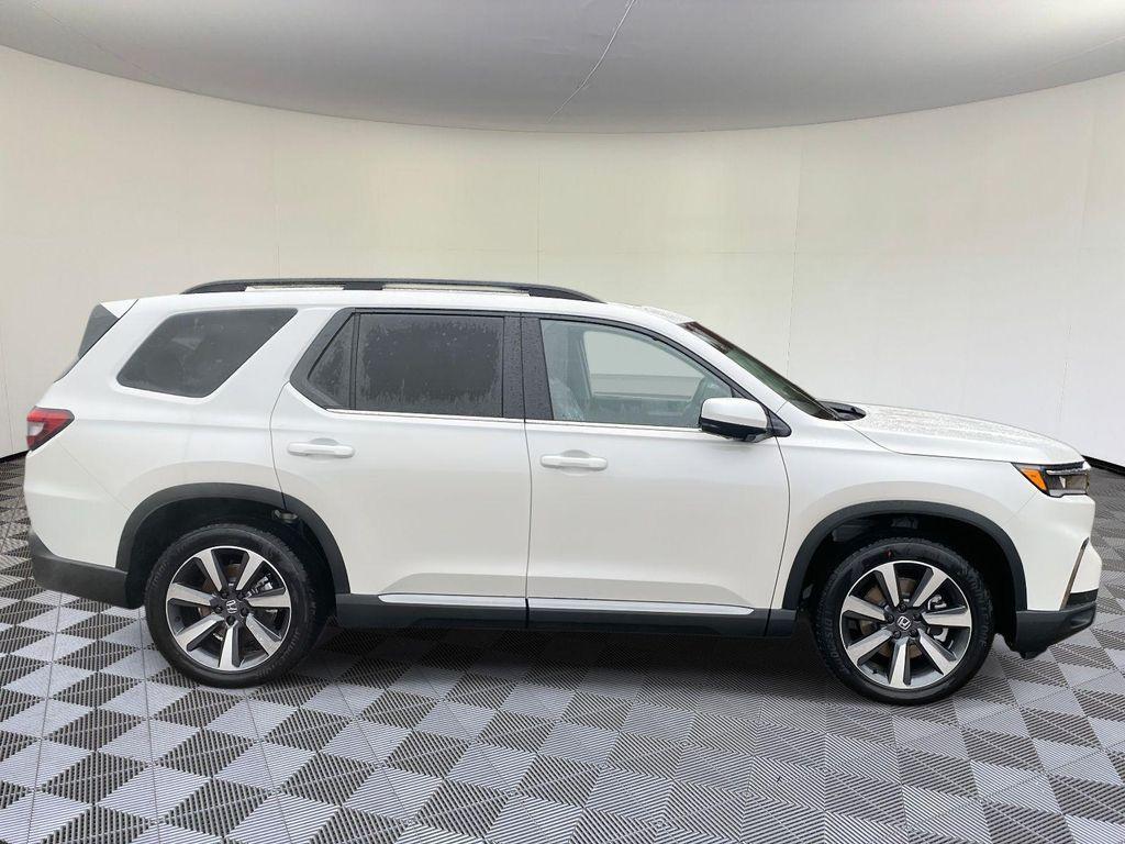 new 2025 Honda Pilot car, priced at $55,030