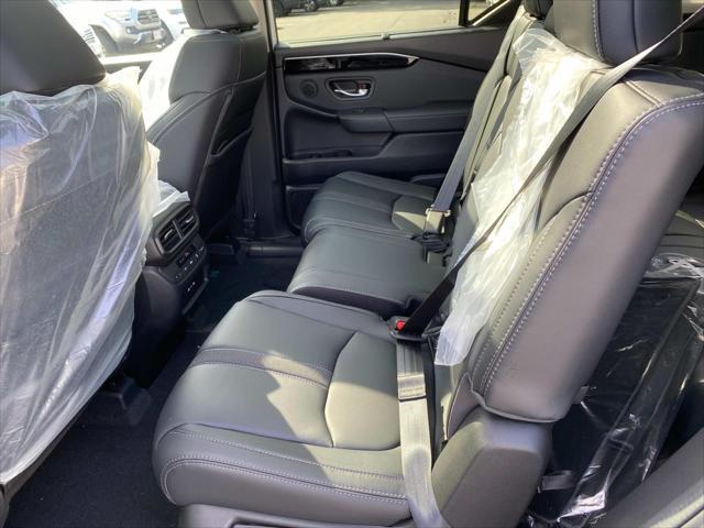 new 2025 Honda Pilot car, priced at $53,405