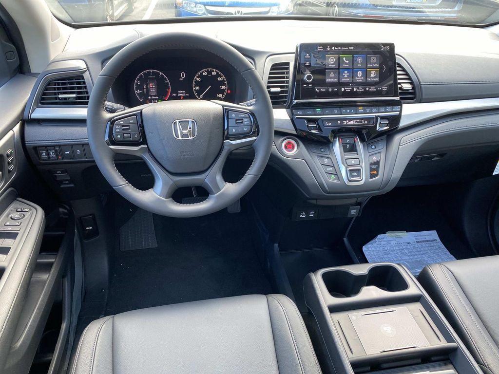 new 2026 Honda Odyssey car, priced at $44,290