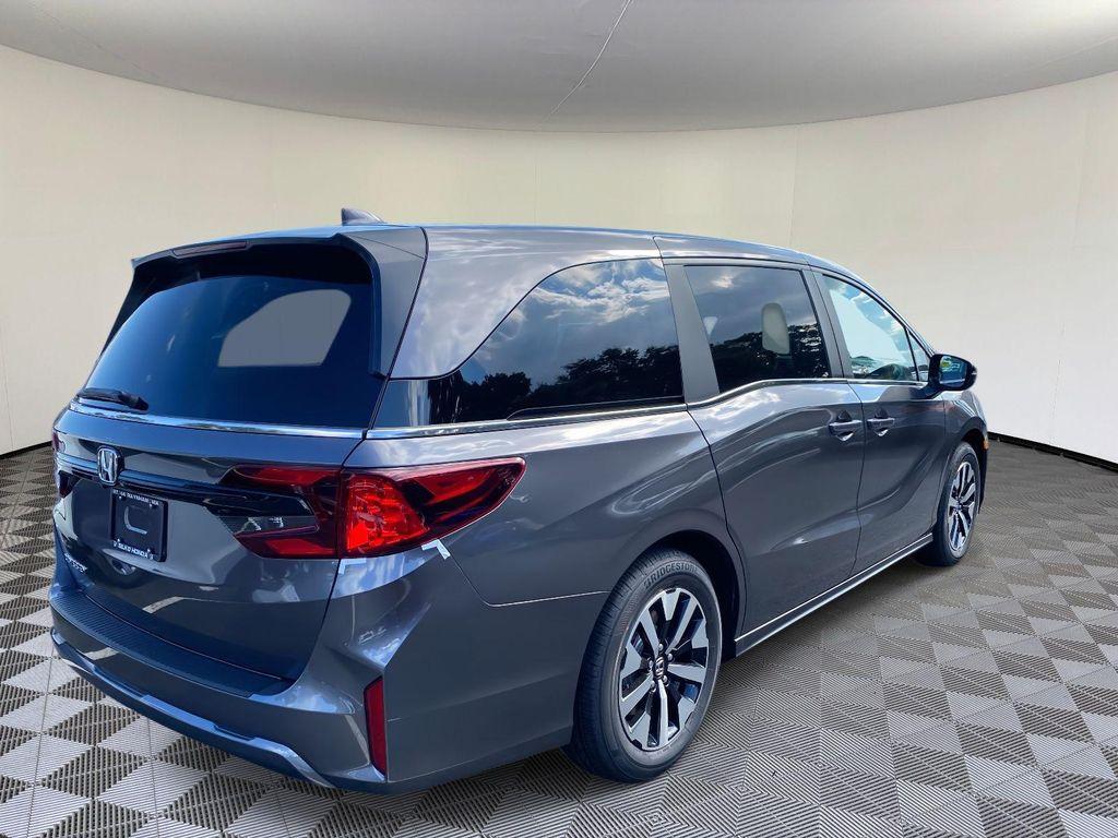 new 2026 Honda Odyssey car, priced at $44,290