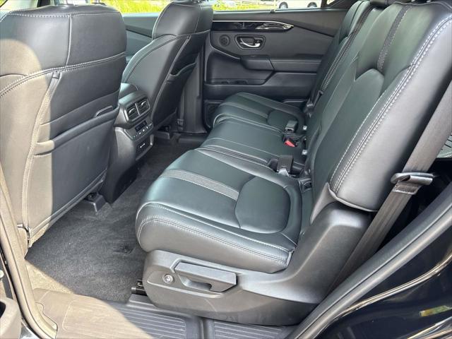 used 2025 Honda Pilot car, priced at $43,912