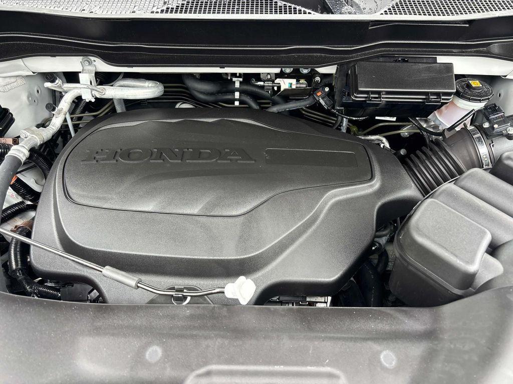 used 2025 Honda Passport car, priced at $40,371