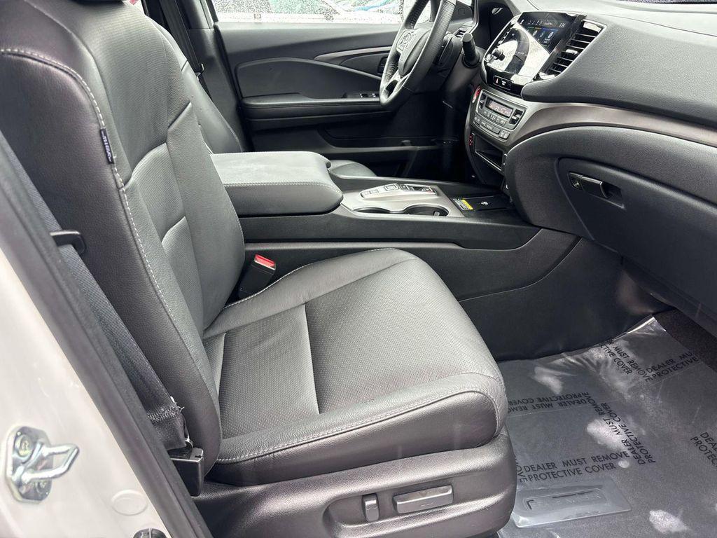 used 2025 Honda Passport car, priced at $40,371